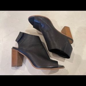 Steve Madden open toe shoes